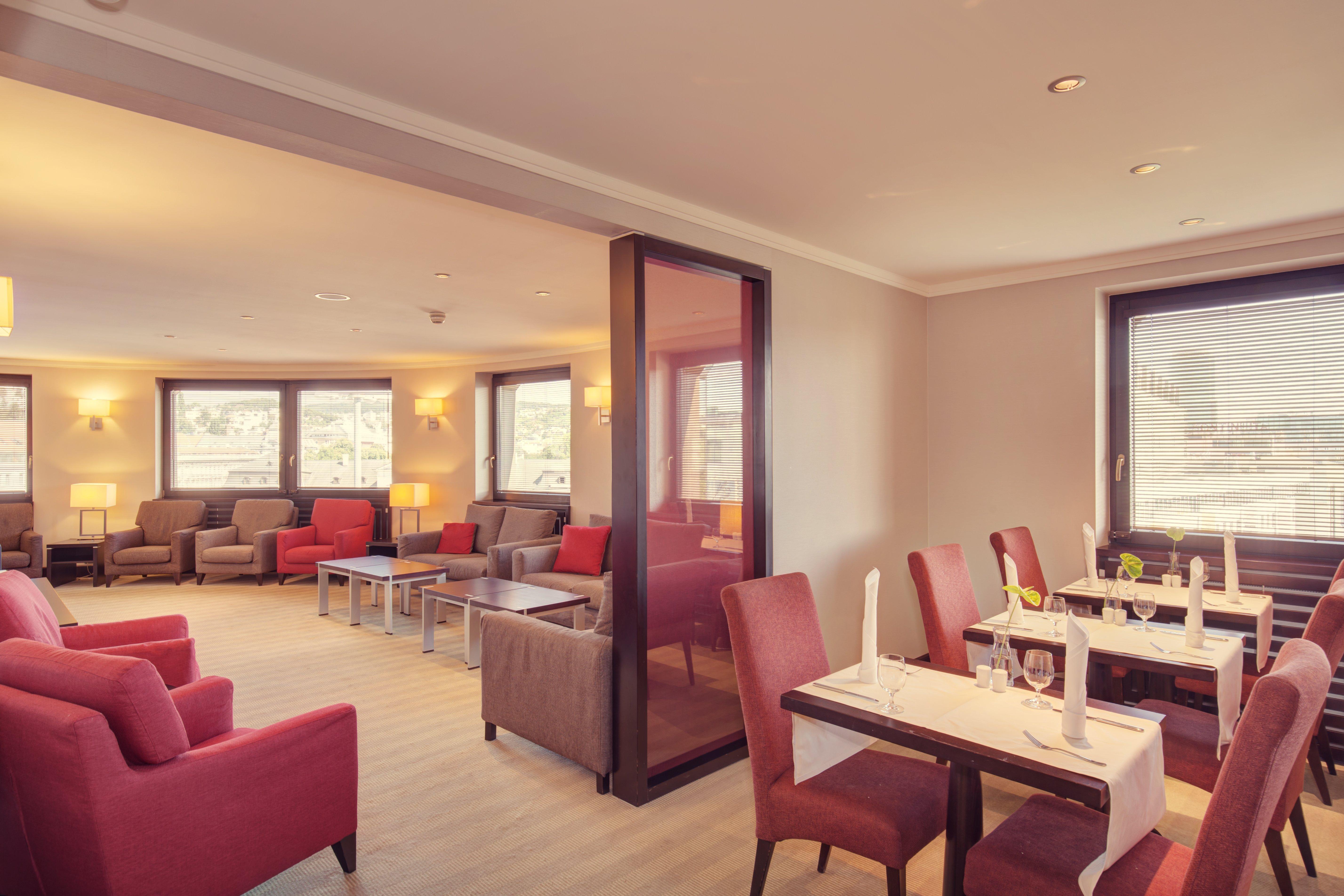 คราวน์ พลาซา บราติสลาวา Hotel ภายนอก รูปภาพ